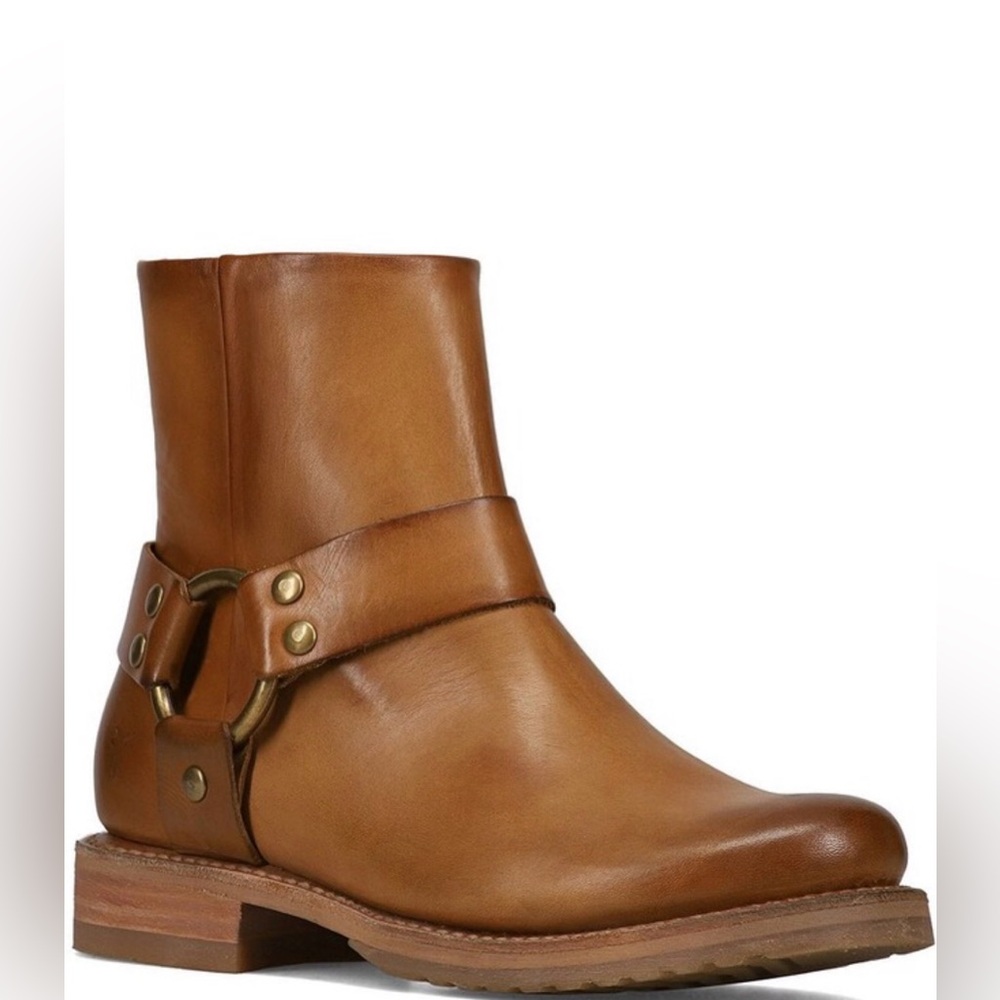 100% Authentic Frye Veronica Flex Leather O-Ring Harness Hardware Booties/SZ 8.5